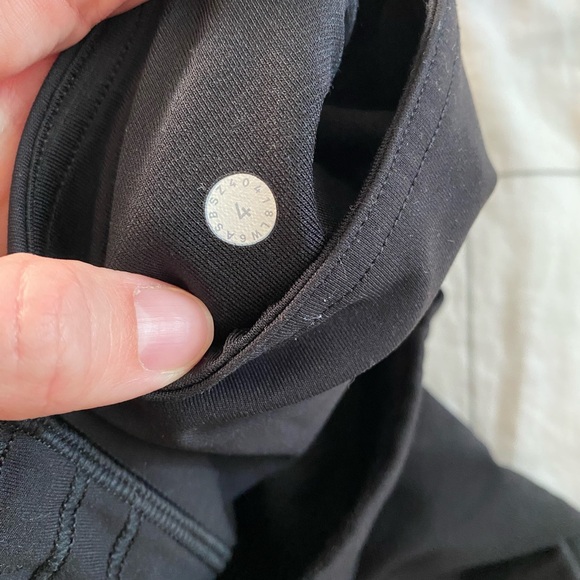 Lululemon Women’s Leggings - Picture 4 of 5